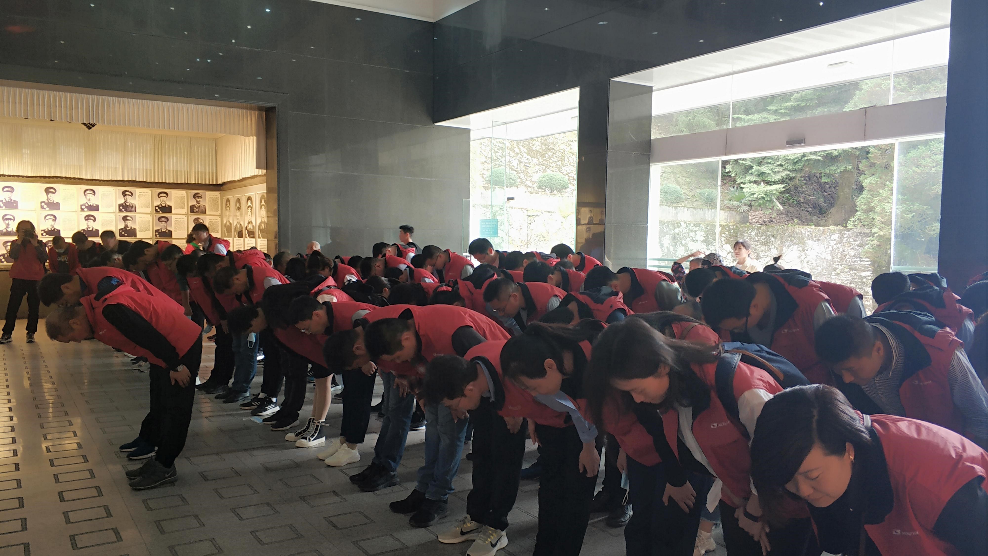 缅怀先烈,学史明志,勇践新局(图3) 缅怀先烈,学史明志,勇践新局(图3)